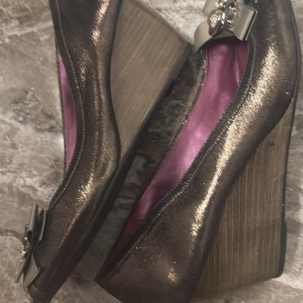 Pewter Coach peek toe pump - Picture 3 of 5